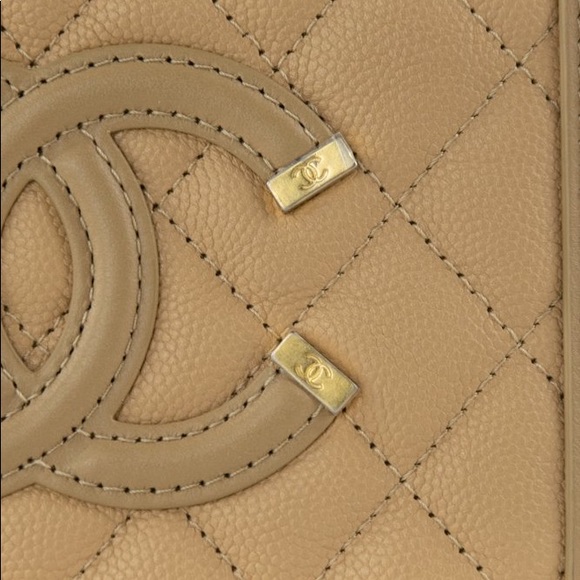 SOLD Chanel CC Filigree Mini Vanity - Picture 8 of 9